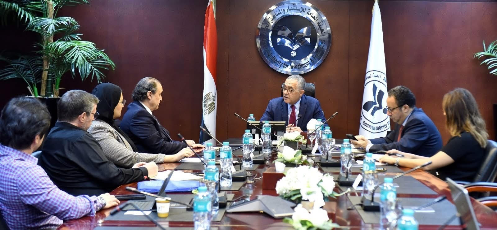  كريستال مارتن العالمية تبحث إنشاء مصنع للمنسوجات والملابس الجاهزة في مصر