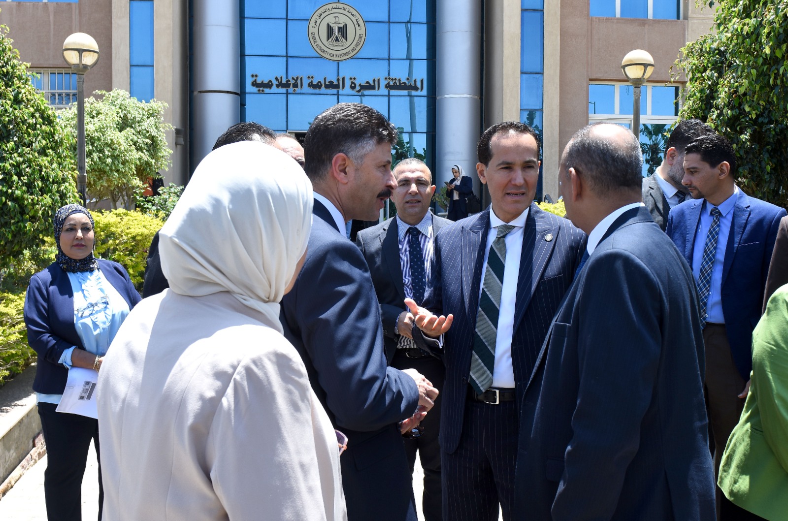  رئيس هيئة الاستثمار يتفقد مركز خدمات المستثمرين بمدينة السادس من أكتوبر لمتابعة مقترحات المستثمرين والاطمئنان على سير العمل