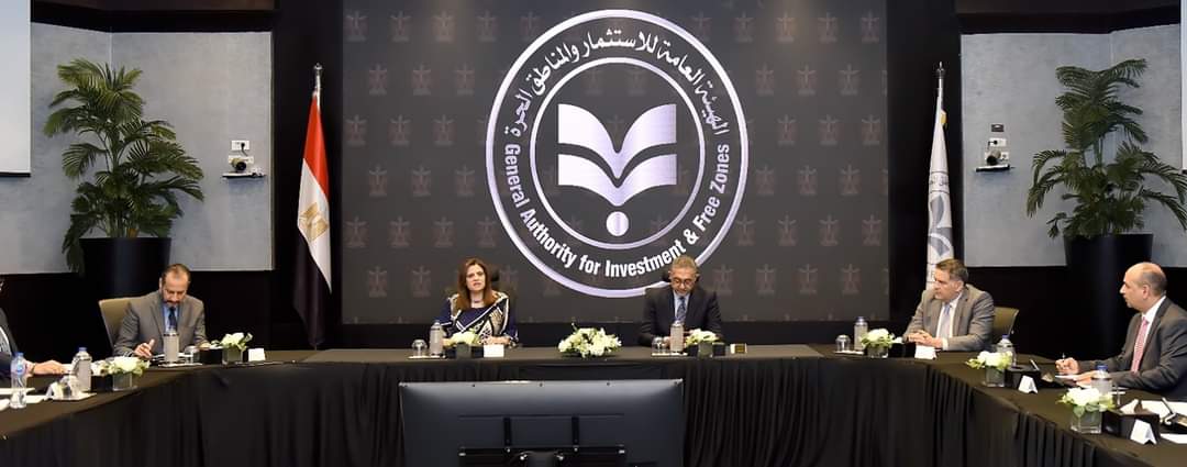 وزيرة الهجرة والرئيس التنفيذي للهيئة العامة للاستثمار والمناطق الحرة يجتمعون بمجموعة النواة لإنشاء شركة المصريين في الخارج