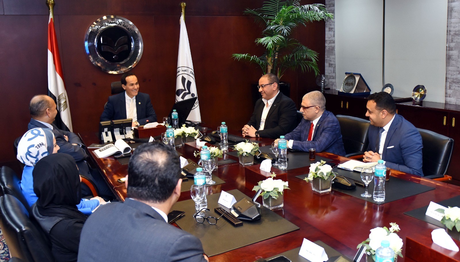 الرئيس التنفيذي للهيئة العامة الاستثمار والمناطق الحرة يتابع خطط التوسع بالمناطق الحرة والاستثمارية