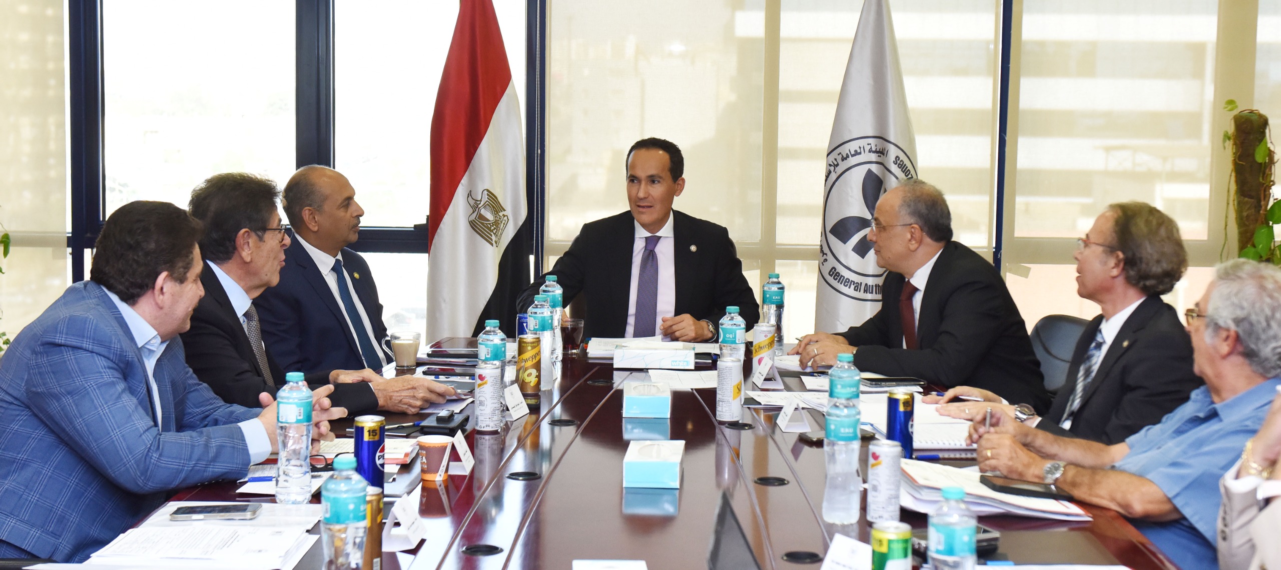 الرئيس التنفيذي للهيئة العامة للاستثمار يستعرض نتائج أعمال المنطقة الحرة العامة بمدينة نصر