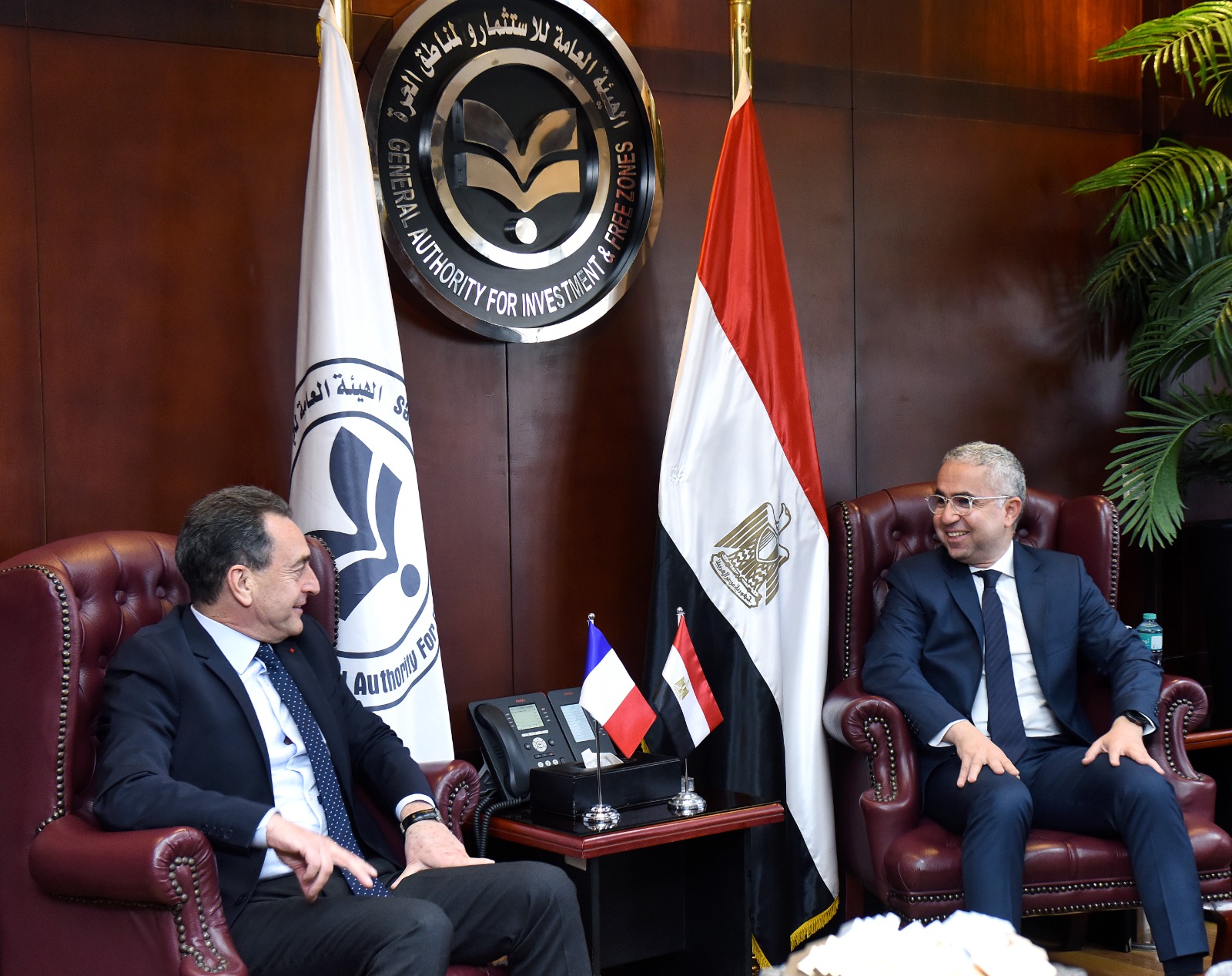 سفارة فرنسا تدعو الهيئة العامة للاستثمار والمناطق الحرة للمشاركة في منتدى الأعمال الفرنسي بباريس وليون