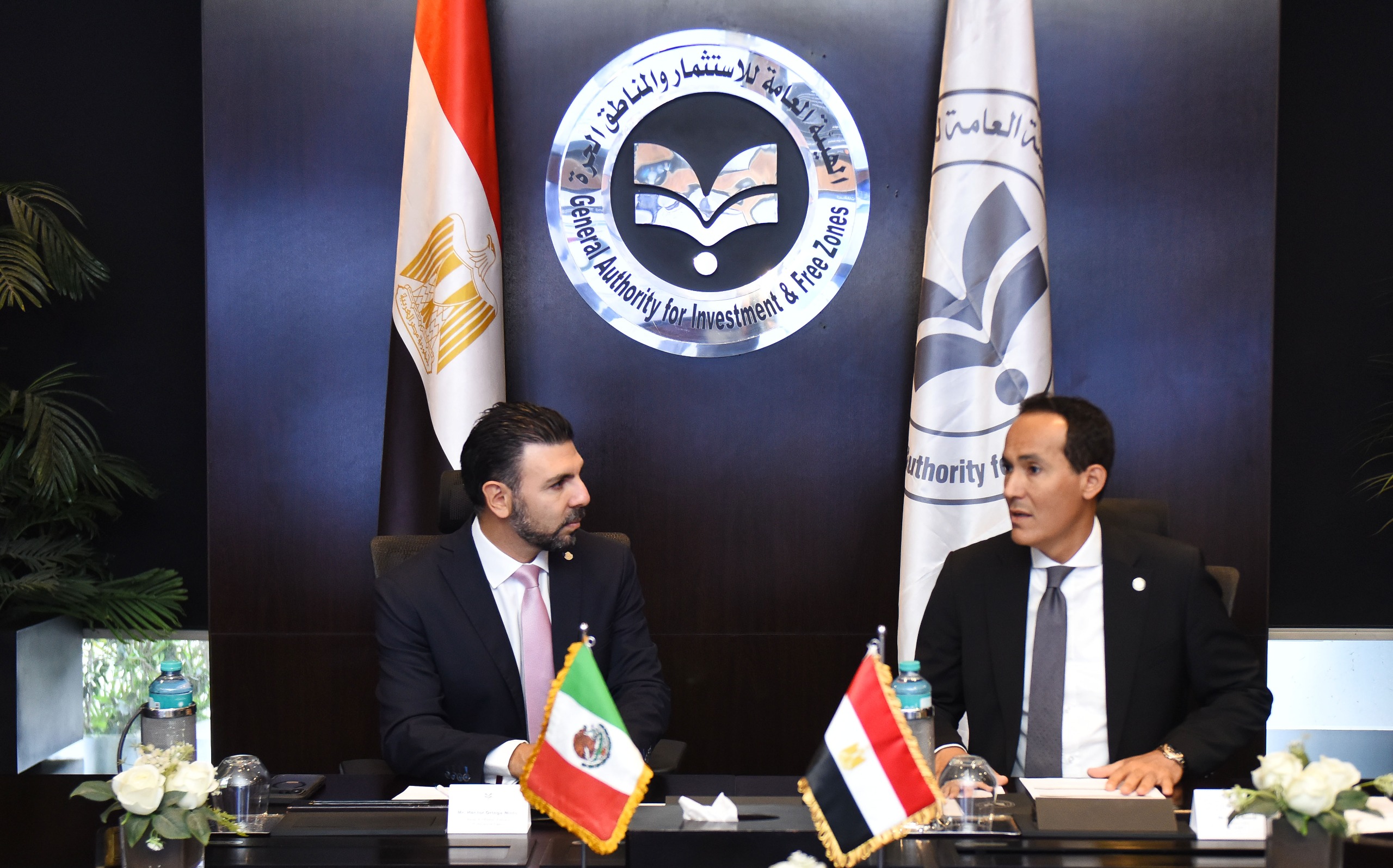 الرئيس التنفيذي لهيئة الاستثمار يستقبل سفير المكسيك ووفد شركة «ترو فارما» لبحث فرص الاستثمار في قطاع الصناعات الدوائية والرعاية الصحية
