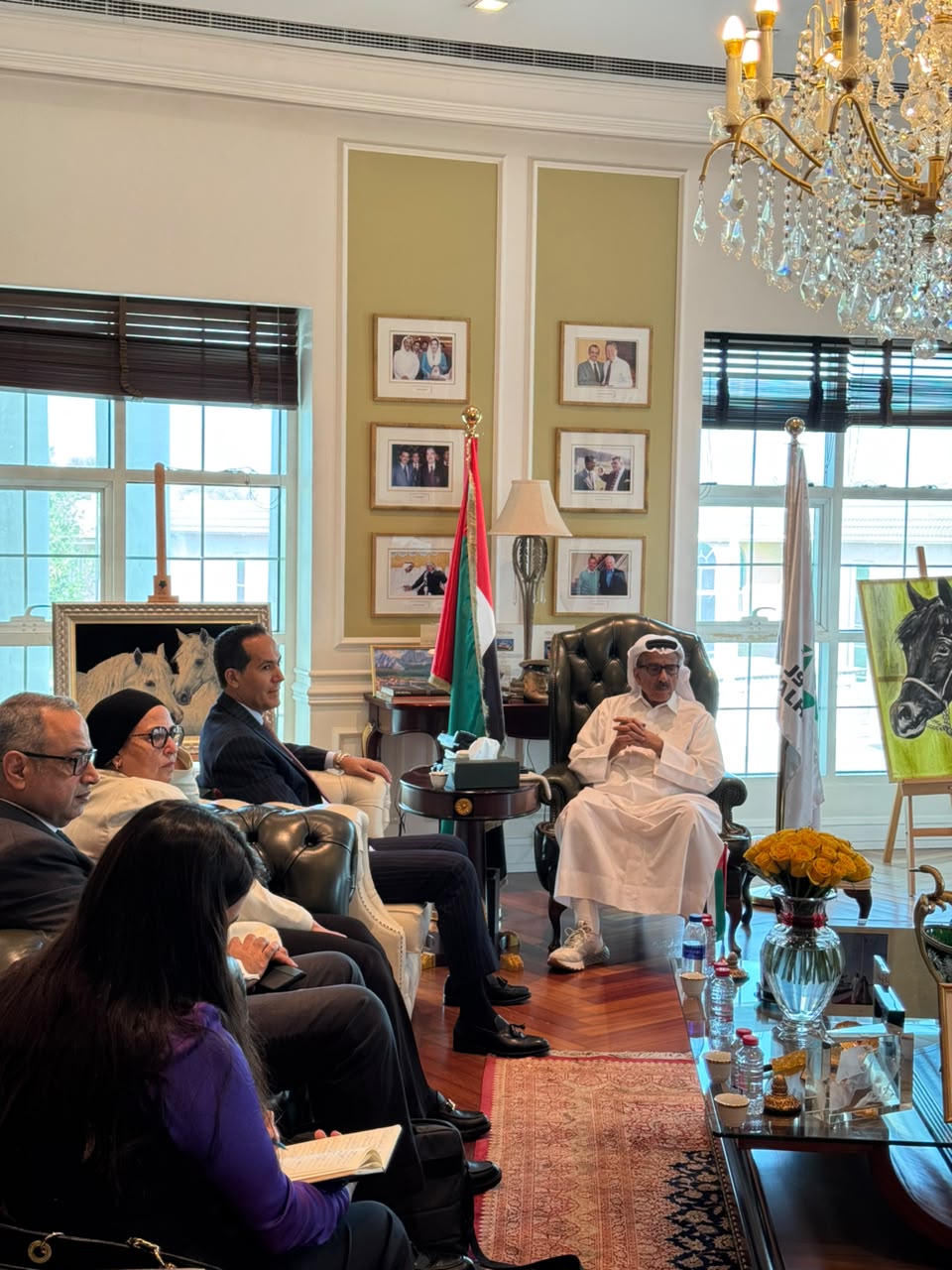  الرئيس التنفيذي للهيئة العامة للاستثمار يلتقي رئيس مجموعة الحبتور لبحث فرص الاستثمار والتوسع في مصر